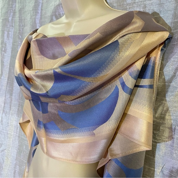 Beige and blue pashmina 72”x 28” very soft viscose/acrylic NWT - Picture 3 of 7